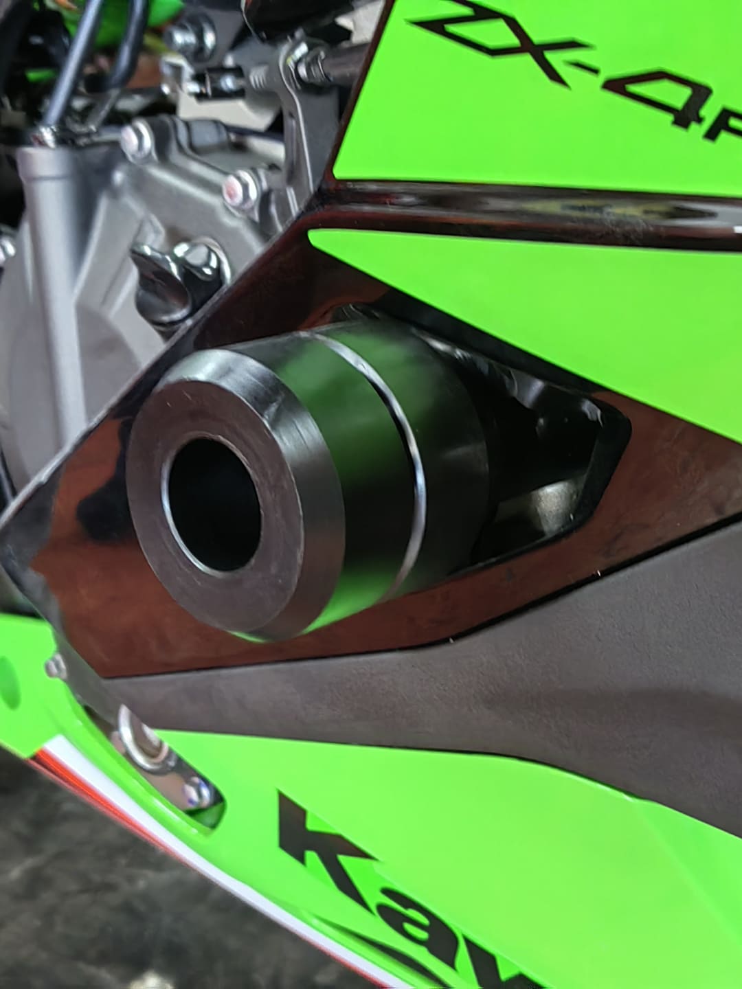 ZX-25R/ZX4RR Frame Slider – Zero One Moto Shop ZX-25R/ZX4RR Frame Slider – Zero One Moto Shop