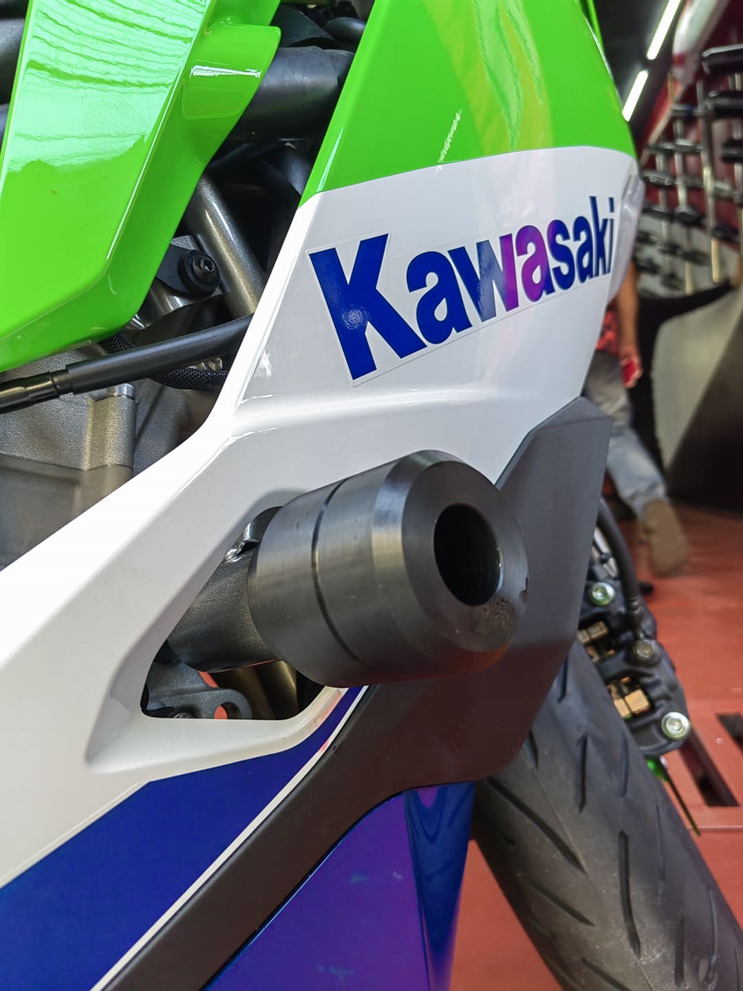ZX-25R/ZX4RR Frame Slider – Zero One Moto Shop