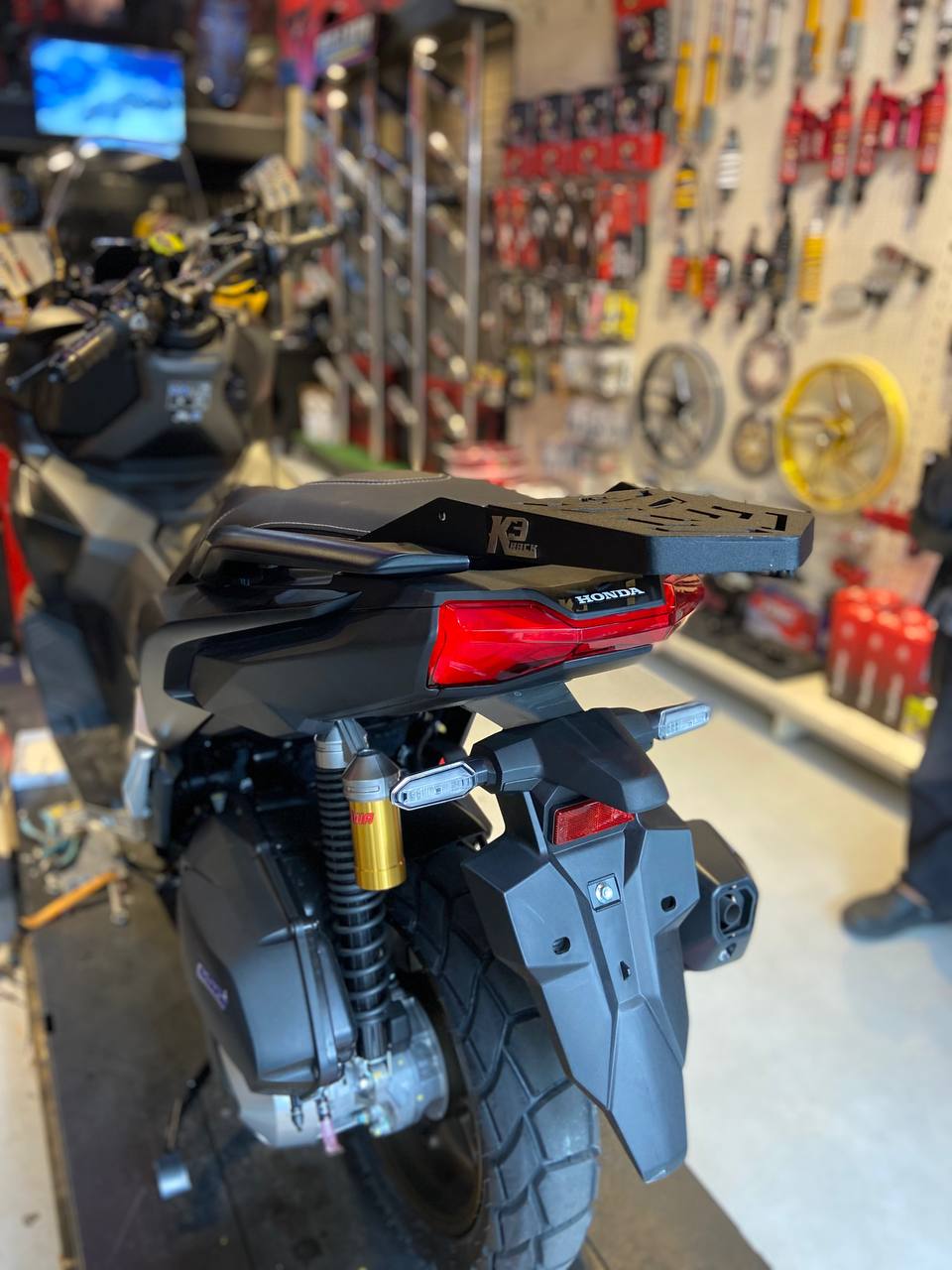 K3 RACK TOP BOX BRACKET ADV 150 – Zero One Moto Shop