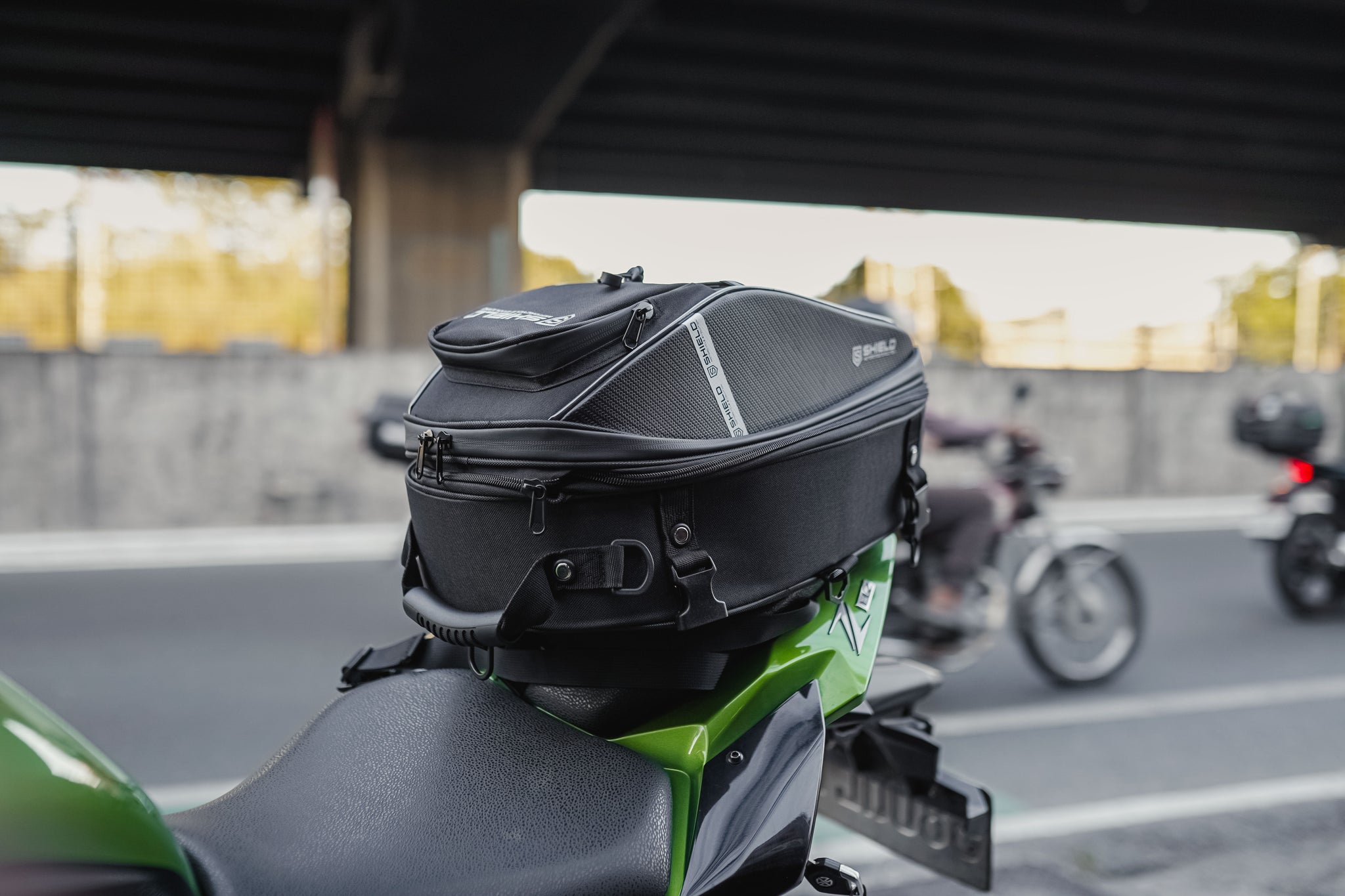 Makoto【超美品】Lost D3.0 Round Tail SHIELD TAIL BAG – Zero One Moto Shop
