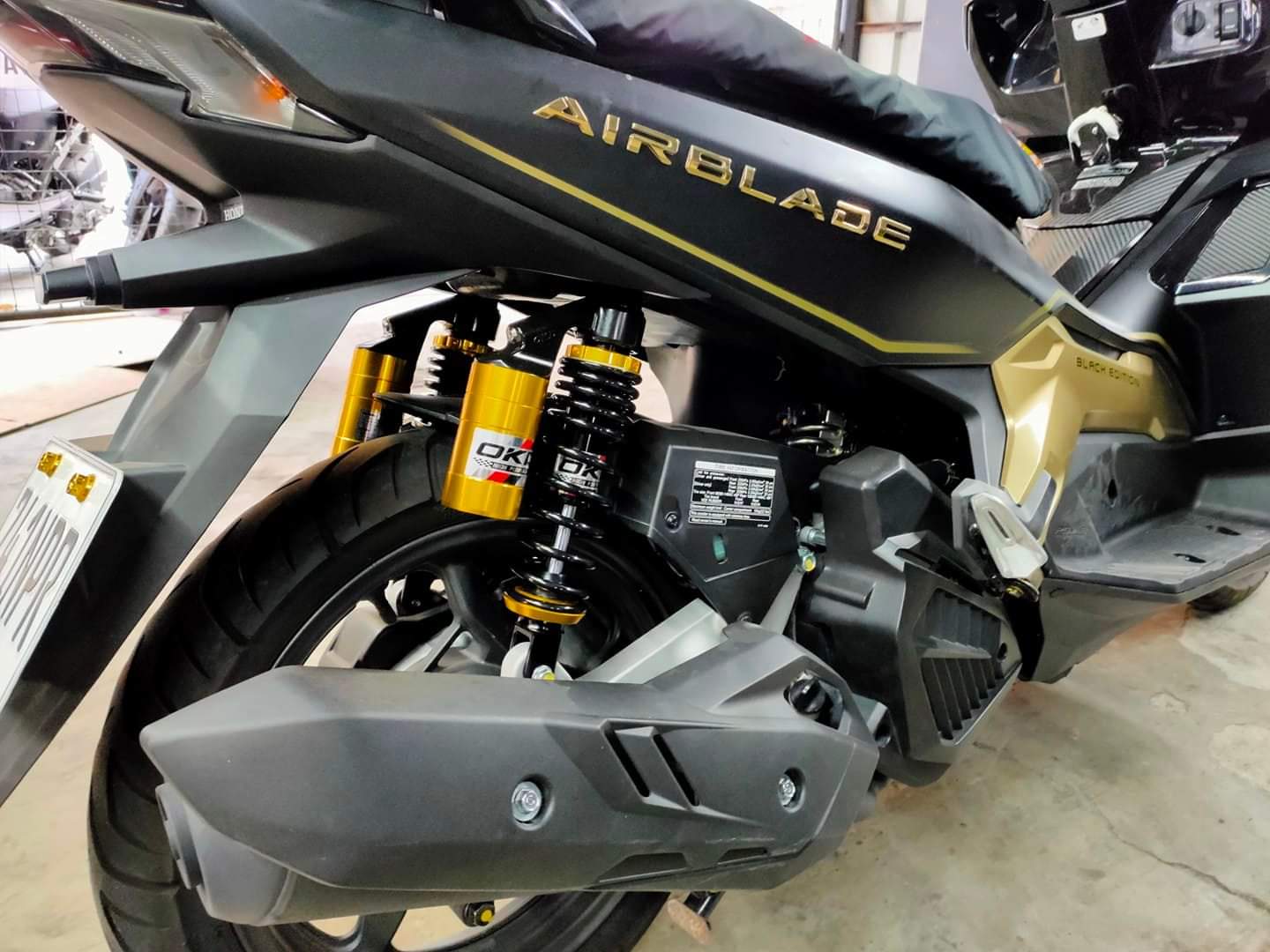 OKD Icon Shocks 300mm for Nmax/Airblade Black/Blue – Zero One Moto